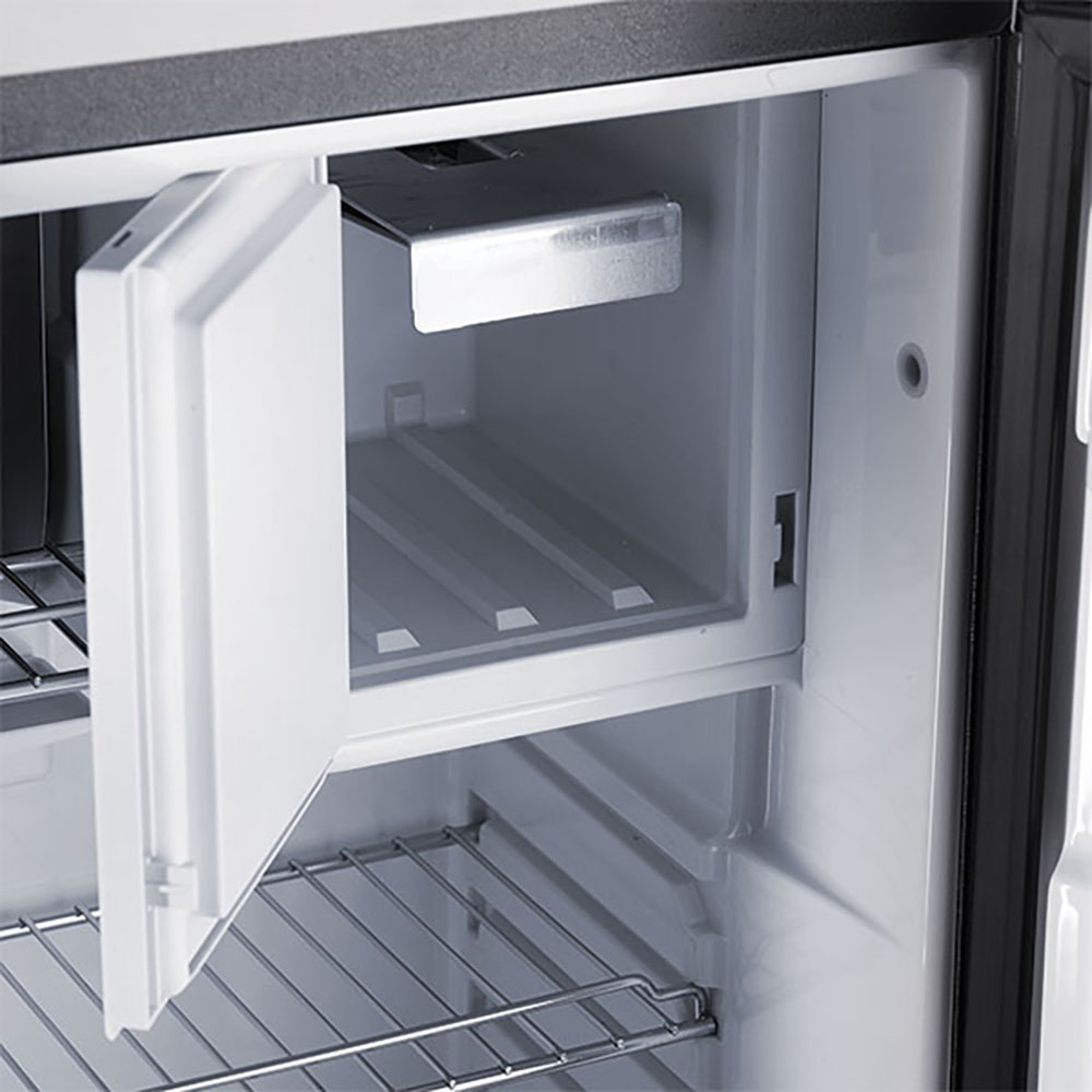 Frigo trivalente Dometic RM5380, cerniera sinistra 3